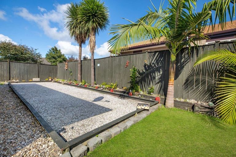 Photo of property in 5 Bellshill Close, Wattle Downs, Auckland, 2103