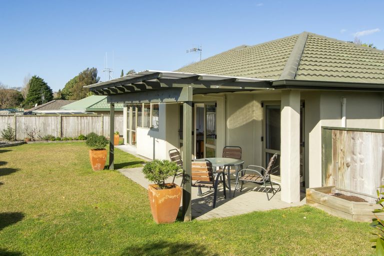 Photo of property in 1 Peregrine Place, Welcome Bay, Tauranga, 3112