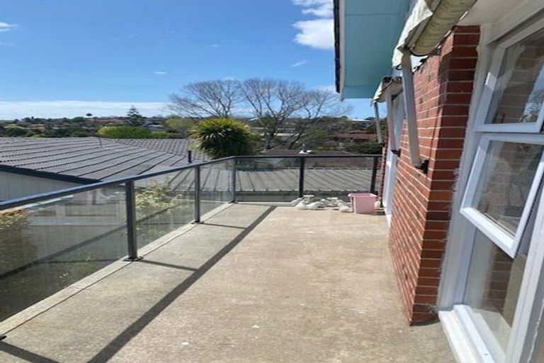 Photo of property in 1/15 Kayeleen Place, Cockle Bay, Auckland, 2014