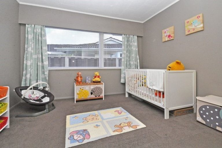 Photo of property in 13 Barnhill Crescent, Pahurehure, Papakura, 2113