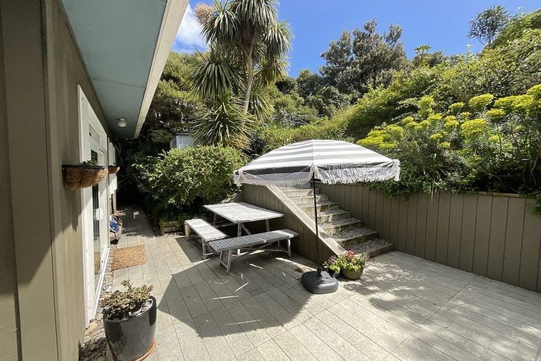 Photo of property in 2 Te Kura Road, Pukerua Bay, 5026