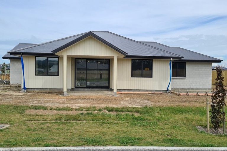 Photo of property in 33 Claremont Crescent, Amberley, 7410