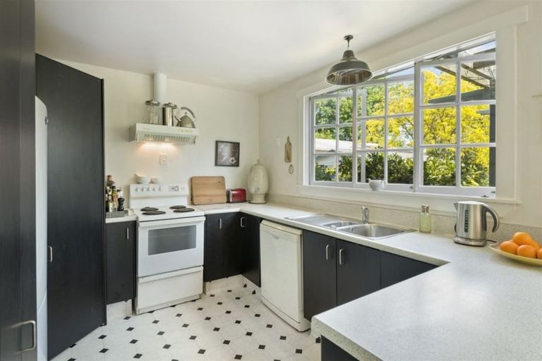 Photo of property in 31 Aylmer Street, Somerfield, Christchurch, 8024