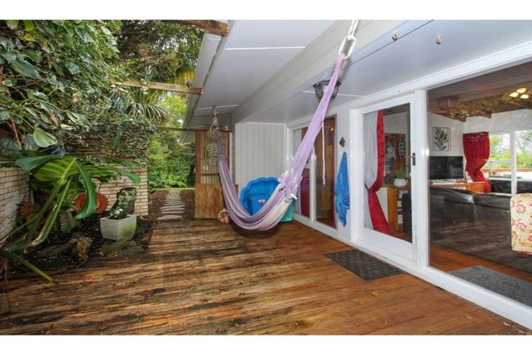 Photo of property in 28 Kauri Road, Birkenhead, Auckland, 0626
