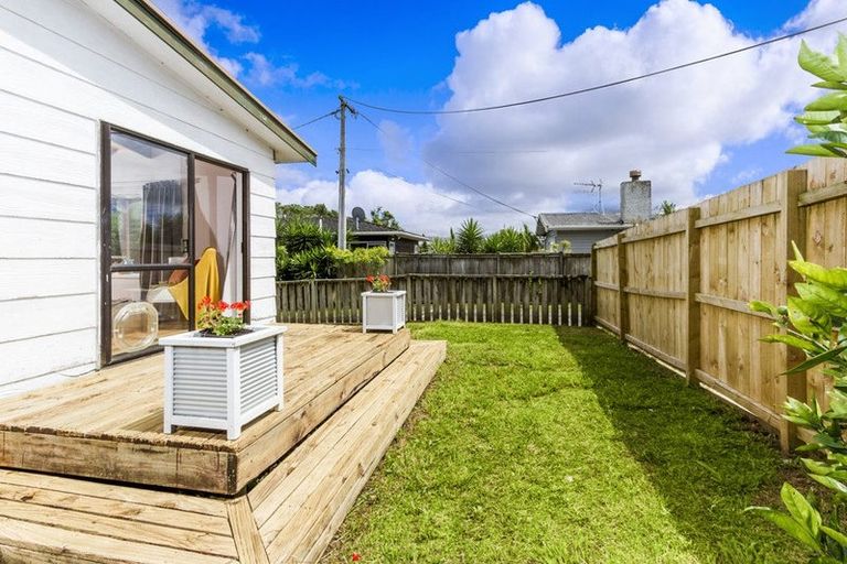 Photo of property in 1/65 Stanley Road, Glenfield, Auckland, 0629