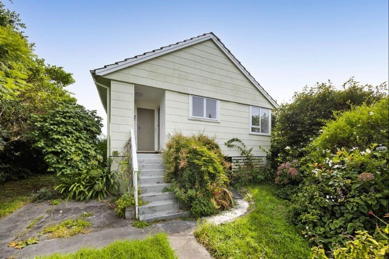 Photo of property in 40 Banks Street, Marfell, New Plymouth, 4310