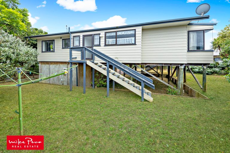 Photo of property in 20 Dungarvon Place, Clendon Park, Auckland, 2103