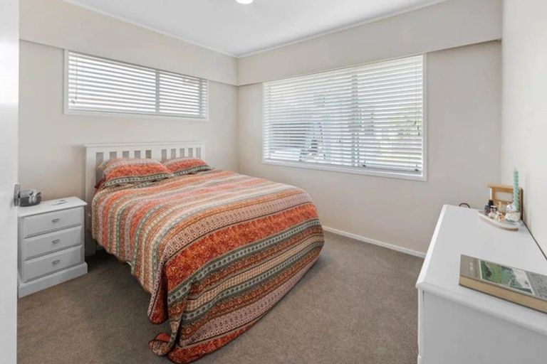 Photo of property in 30 Luton Avenue, Sunnyhills, Auckland, 2010