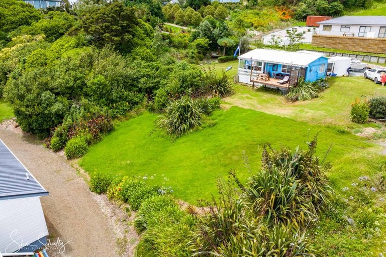 Photo of property in 9 Rigby Street, Whakapirau, 0583