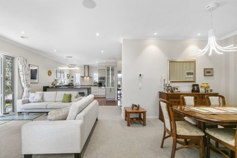 Photo of property in 8c Glen Iris Grove, Woburn, Lower Hutt, 5010