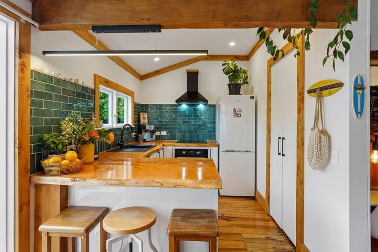 Photo of property in 33 Tasman Road, Otaki Beach, Otaki, 5512