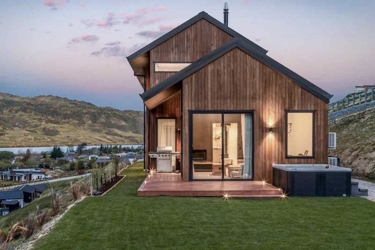 Photo of property in 2 Judare Drive, Lowburn, Cromwell, 9384