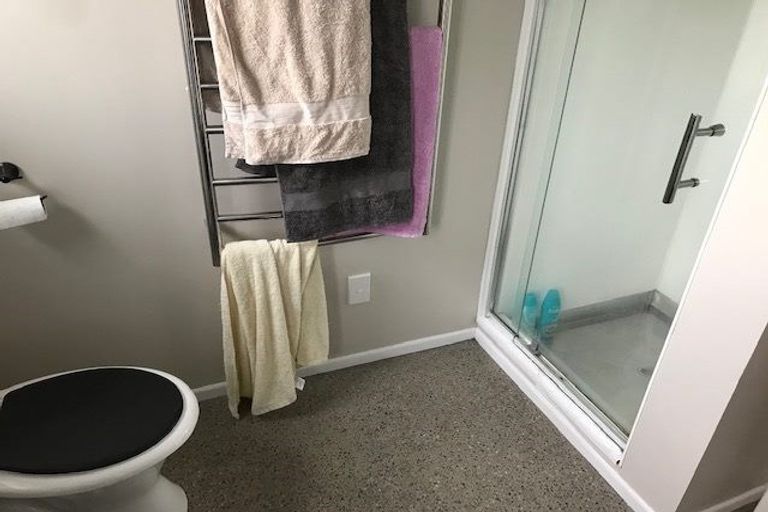 Photo of property in 28 Matenga Street, Waikanae, 5036