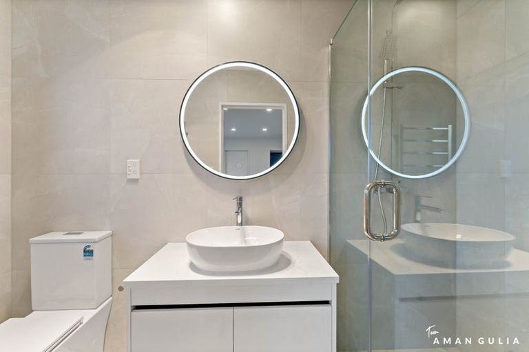 Photo of property in 1/16 Binsted Road, New Lynn, Auckland, 0600