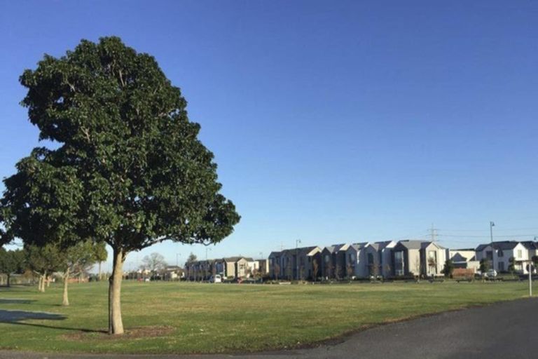 Photo of property in 42 Kuaka Drive, Takanini, 2112