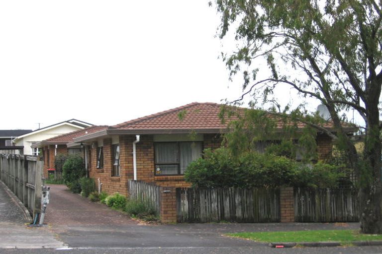 Photo of property in 1/14 Bolton Street, Blockhouse Bay, Auckland, 0600