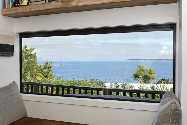 Photo of property in 9 Wonderview Road, Leigh, 0985