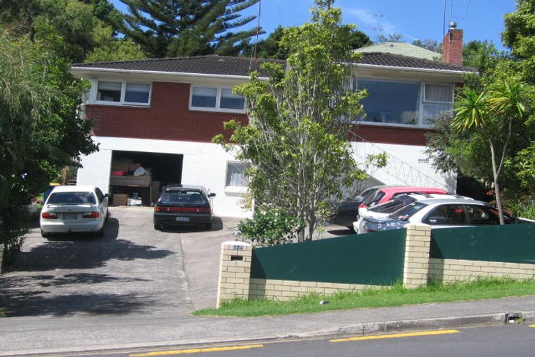 Photo of property in 17 Downing Street, Glenfield, Auckland, 0629