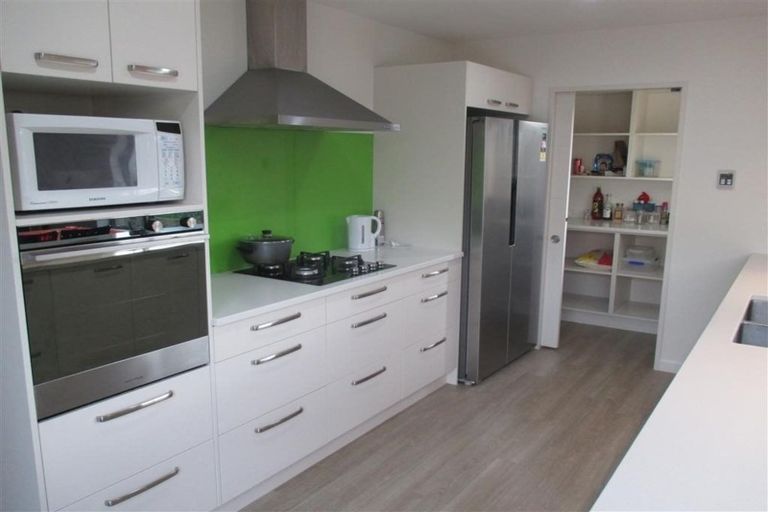 Photo of property in 17 Conie Glen Lane, Broomfield, Christchurch, 8042