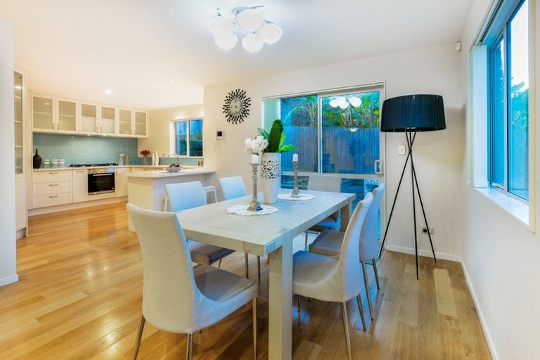 Photo of property in 10a Greenslade Crescent, Northcote, Auckland, 0627