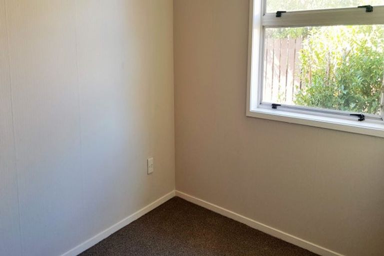 Photo of property in 2/12 Ingram Street, Papakura, 2110
