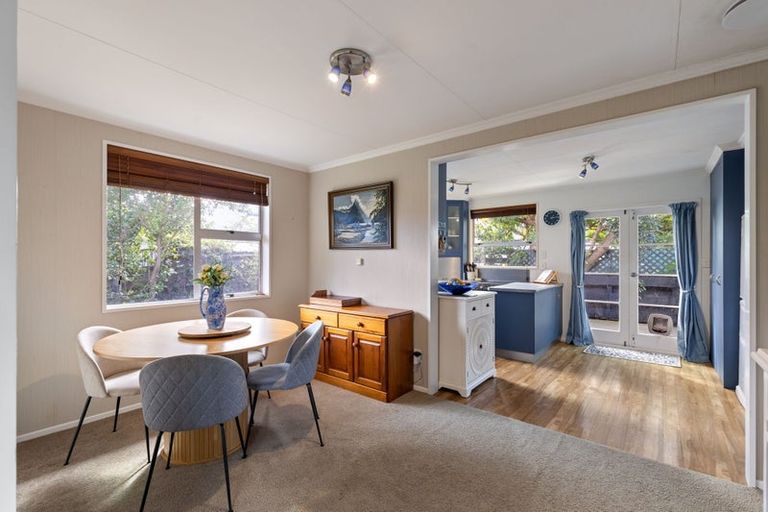 Photo of property in 8 Earl Place, Hokowhitu, Palmerston North, 4410