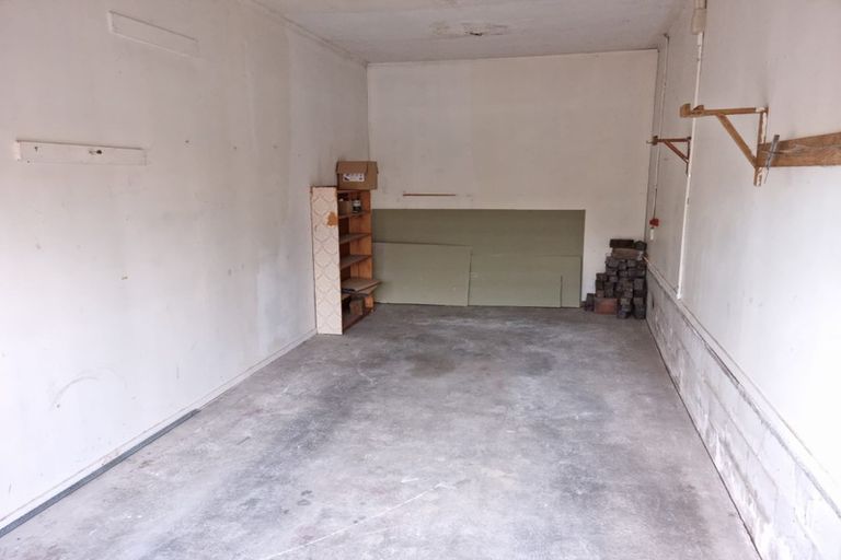 Photo of property in 2/28 Rata Street, New Lynn, Auckland, 0600