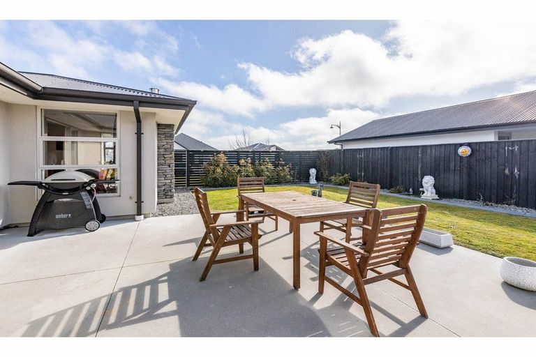Photo of property in 32 Sutherland Drive, Kaiapoi, 7630