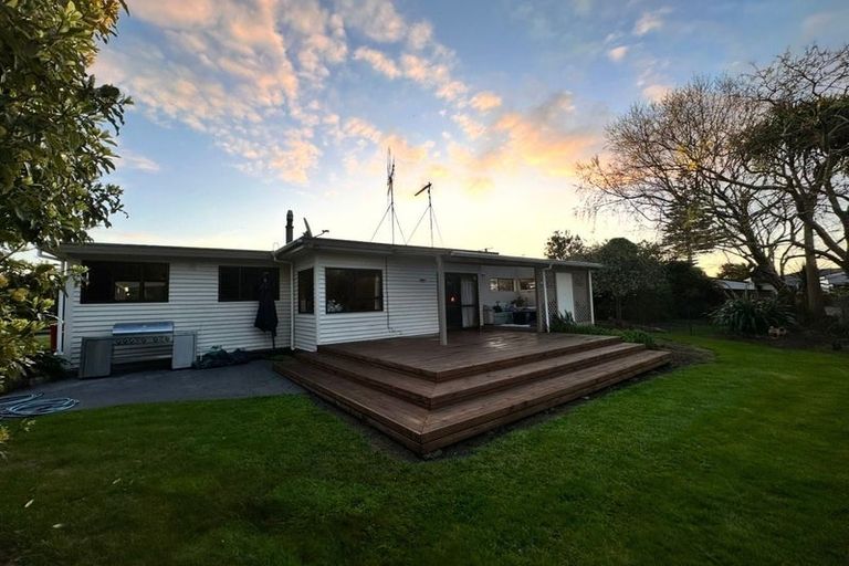 Photo of property in 14 Te Rauparaha Street, Otaki, 5512