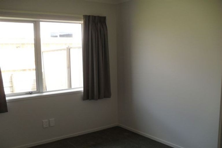 Photo of property in 16 Diamond Grove, Brown Owl, Upper Hutt, 5018