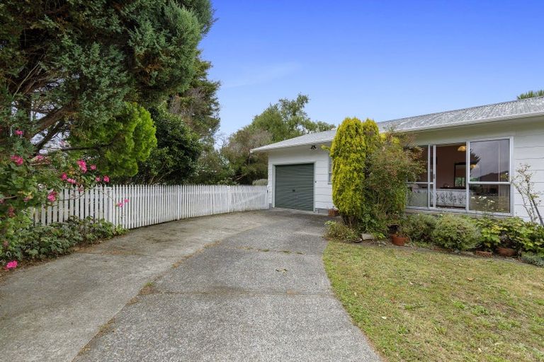 Photo of property in 124 California Drive, Totara Park, Upper Hutt, 5018