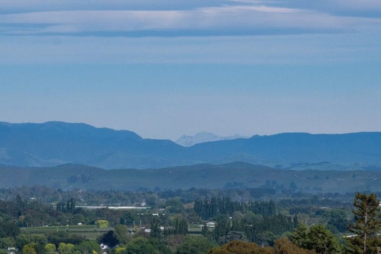 Photo of property in 14 Tauroa Road, Havelock North, 4130