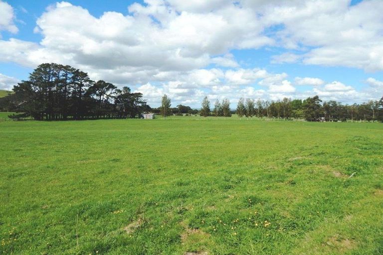 Photo of property in 421 Haringa Road, Carrington, Carterton, 5791