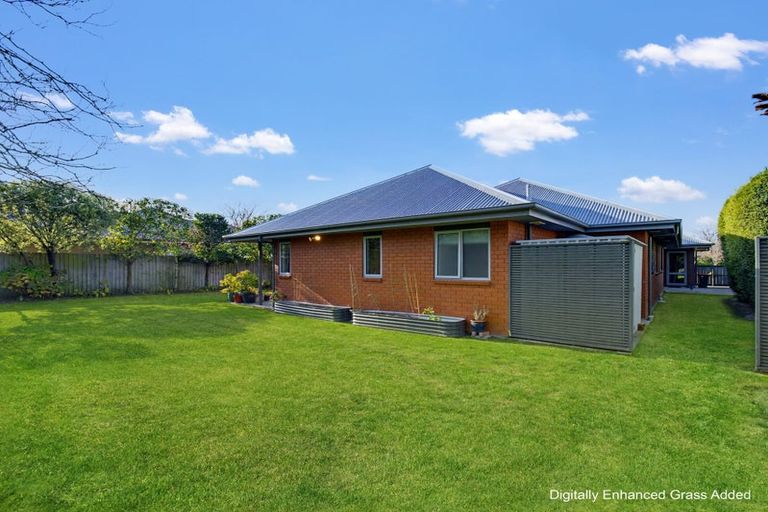 Photo of property in 35 Heathridge Place, Lincoln, 7608