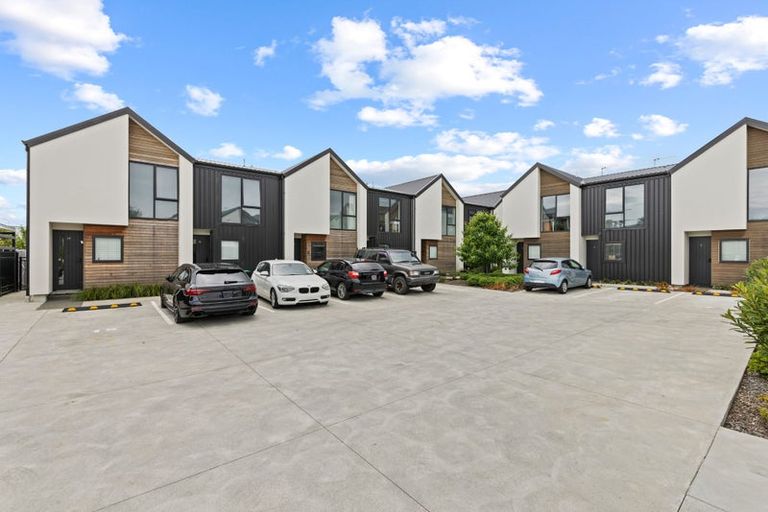 Photo of property in 14/27 New Brighton Road, Shirley, Christchurch, 8061