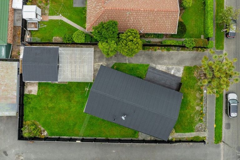 Photo of property in 12 Thompsons Road, Belfast, Christchurch, 8051