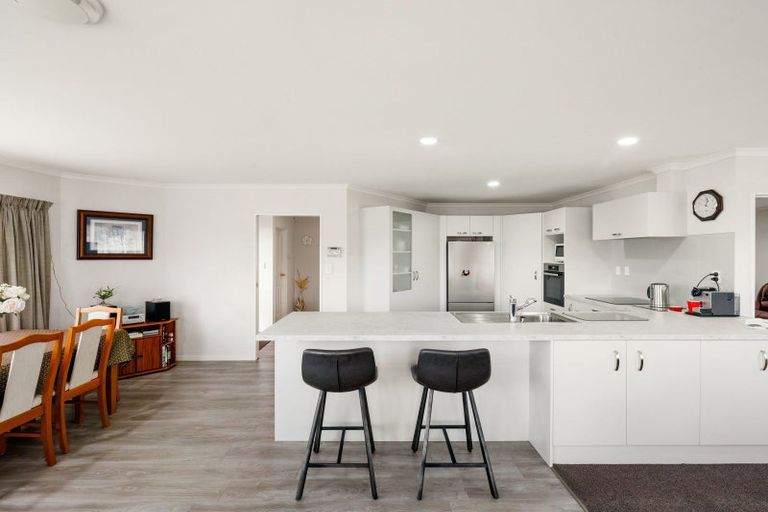 Photo of property in 2 Brunswick Place, Rototuna North, Hamilton, 3210