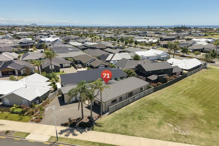 Photo of property in 71 Montiicola Drive, Papamoa Beach, Papamoa, 3118