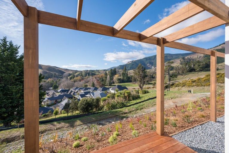 Photo of property in 2 Hill Tops Way, Stoke, Nelson, 7011