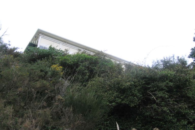 Photo of property in 2a Raroa Crescent, Northland, Wellington, 6012