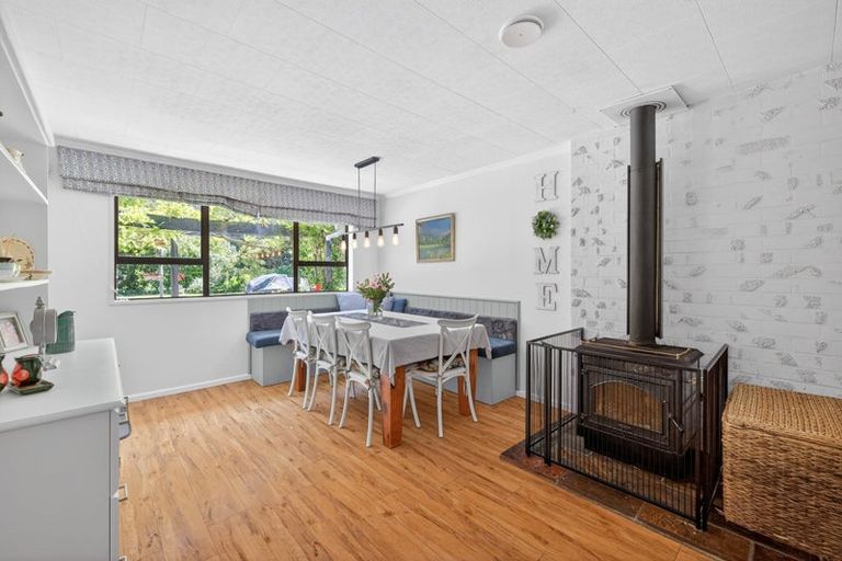 Photo of property in 32 Scarlet Oak Drive, West Melton, Christchurch, 7676