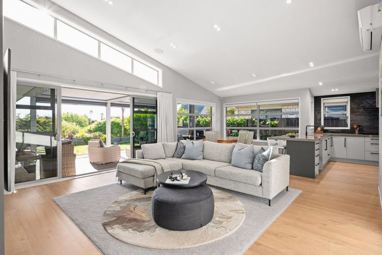 Photo of property in 140 Saint James Drive, Huntington, Hamilton, 3210