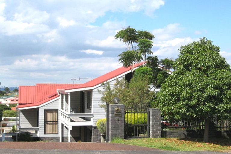 Photo of property in 4 Farr Road, West Harbour, Auckland, 0618