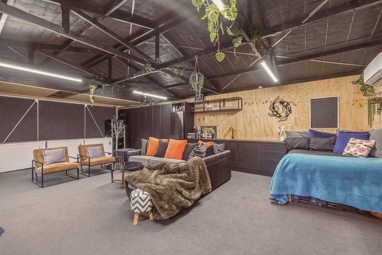 Photo of property in 87 Beachville Road, Redcliffs, Christchurch, 8081