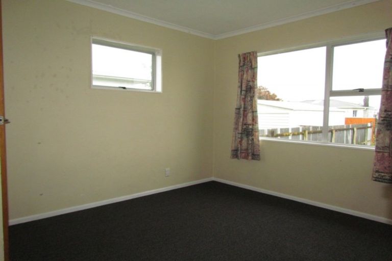 Photo of property in 11 Heather Street, Levin, 5510
