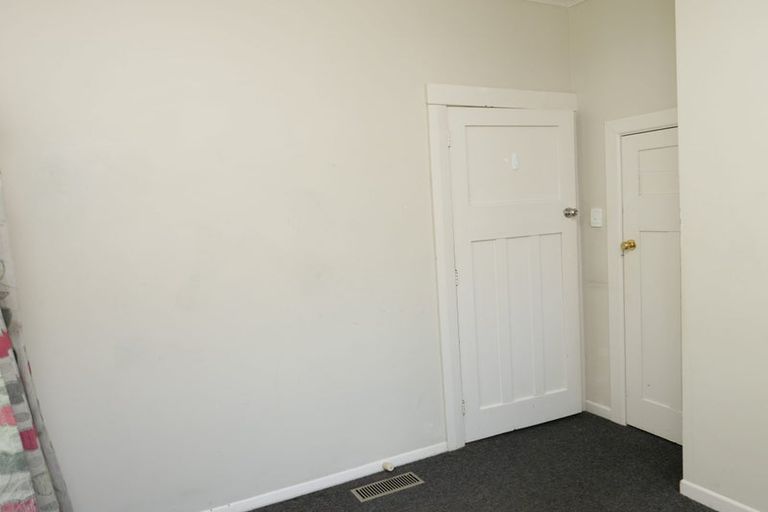 Photo of property in 5 Burrows Avenue, Karori, Wellington, 6012