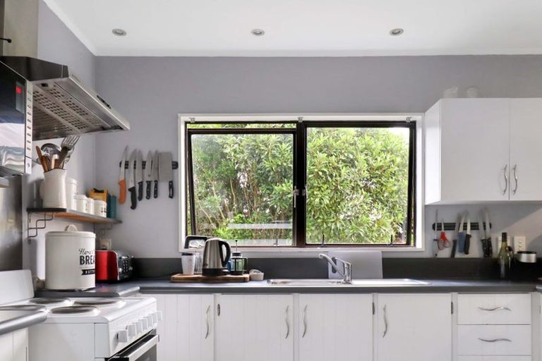 Photo of property in 23b Kennedy Grove, Stokes Valley, Lower Hutt, 5019