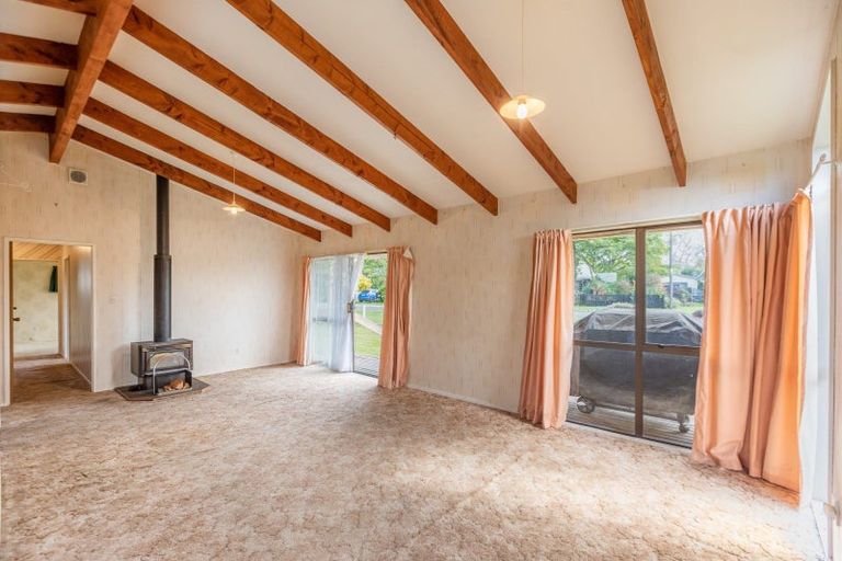 Photo of property in 14 Lake Street, Takapau, 4203