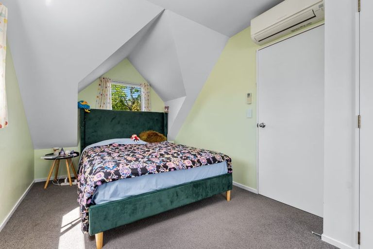 Photo of property in 8a Aplin Place, Birkdale, Auckland, 0626