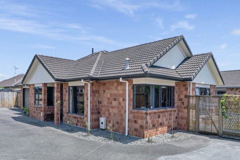 Photo of property in 15 Popata Close, Papamoa Beach, Papamoa, 3118